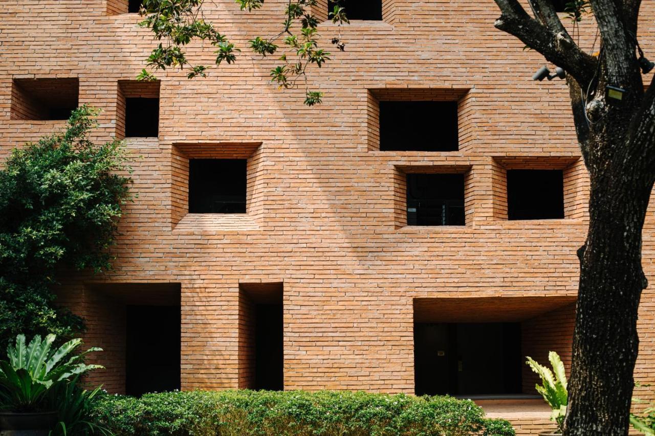 Cross Chiang Mai Riverside Exterior photo