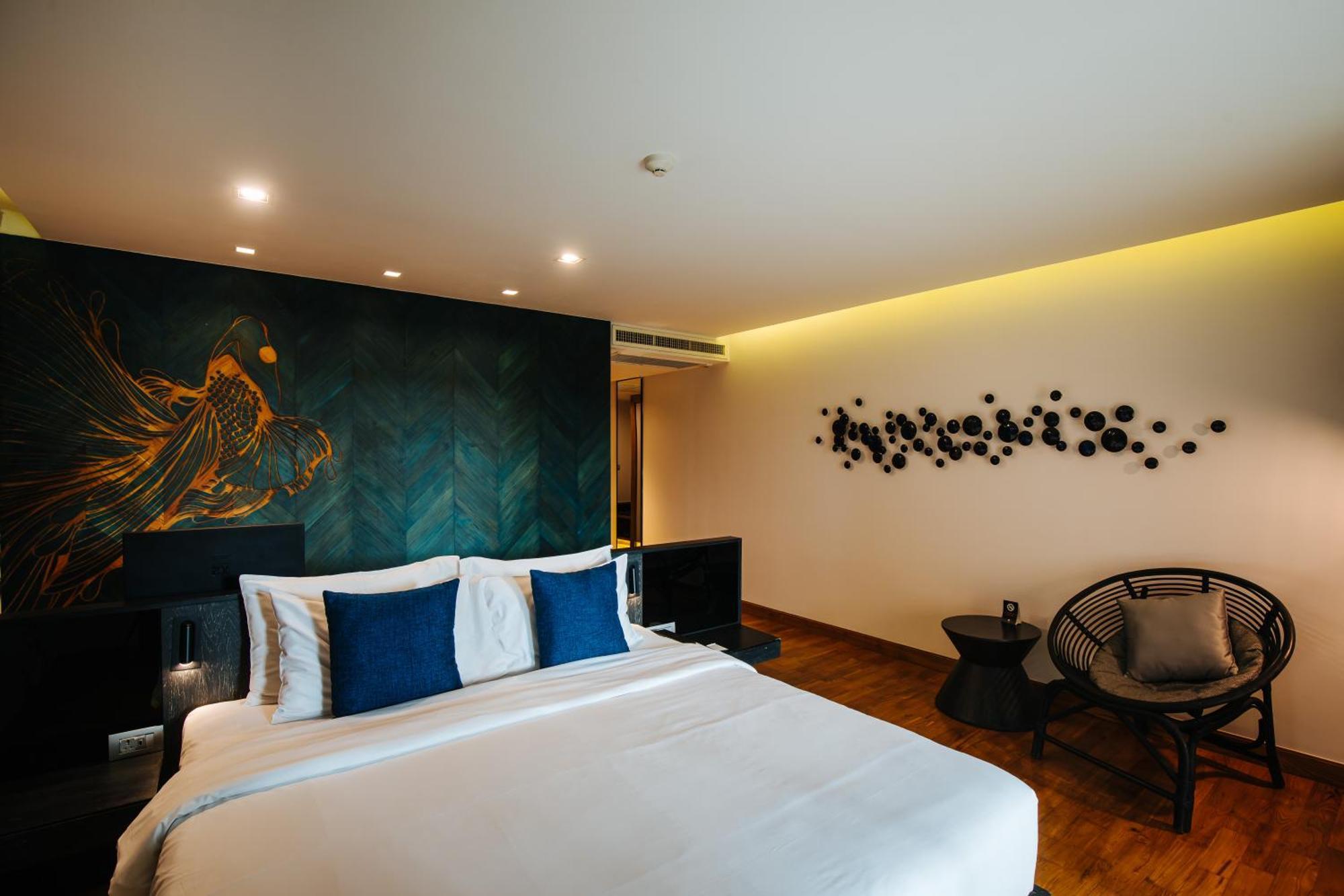 Cross Chiang Mai Riverside Exterior photo